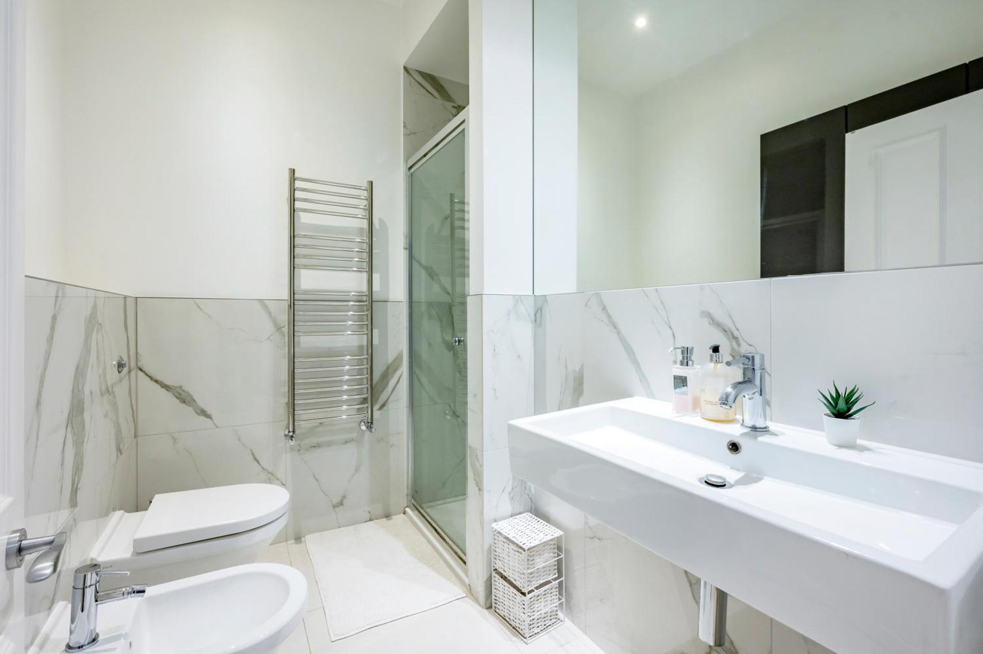 Апартаменты Chelsea Two Bedroom