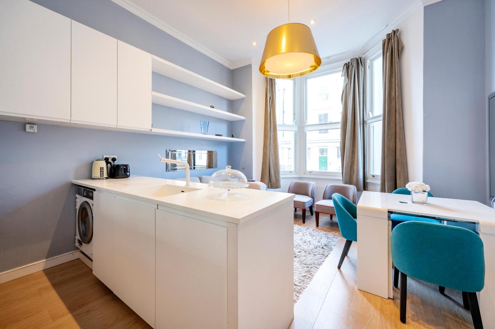 Chelsea Two Bedroom Лондон