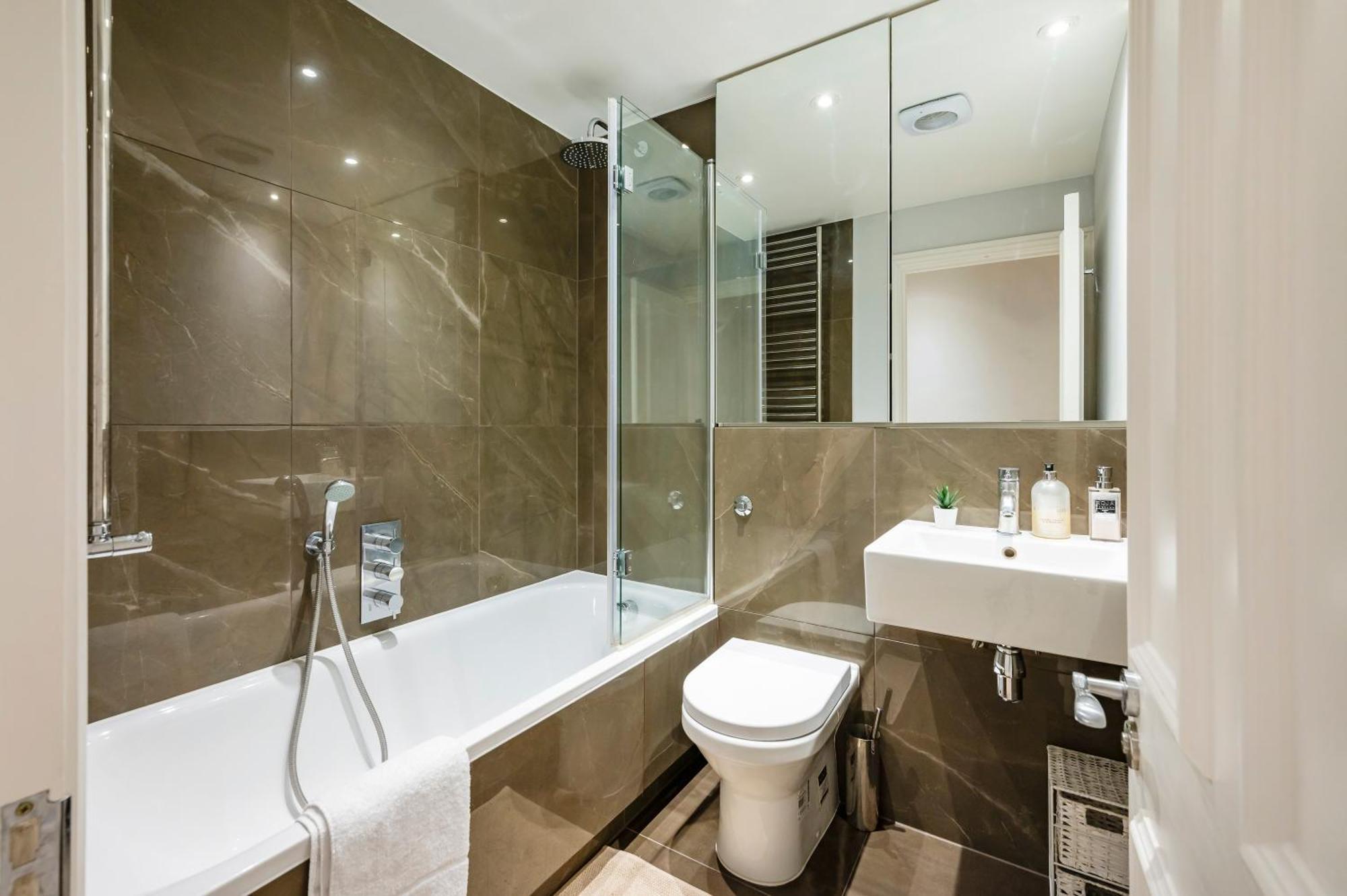 Апартаменты Chelsea Two Bedroom *