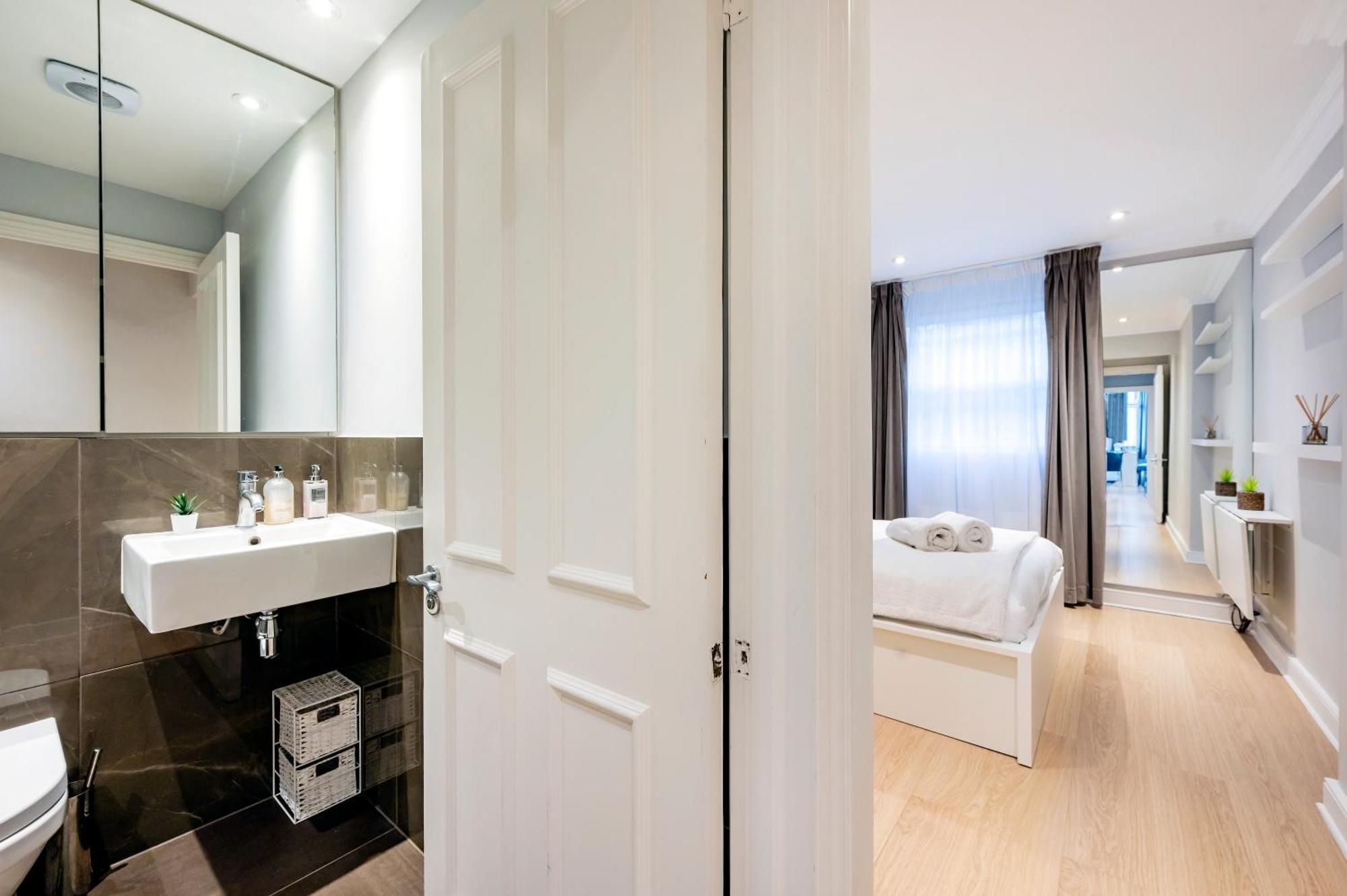 Chelsea Two Bedroom * Лондон